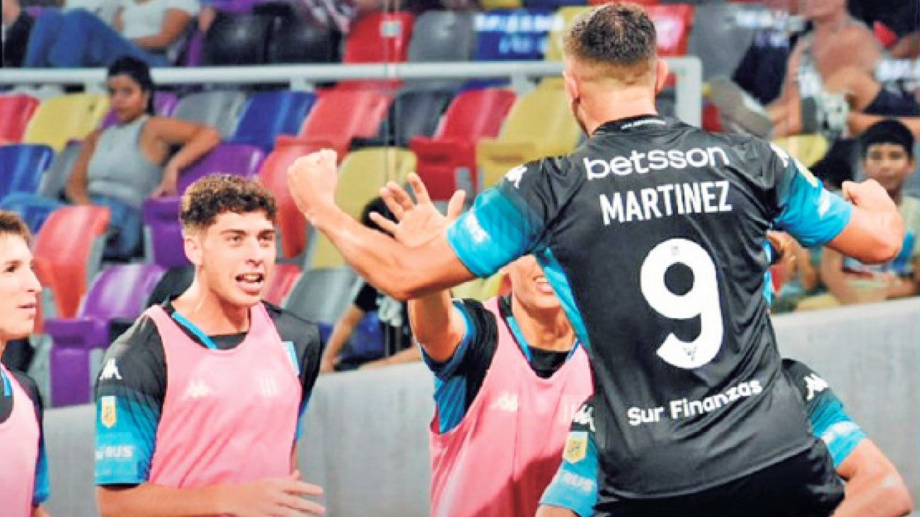 Racing superó a Central Córdoba y al calor