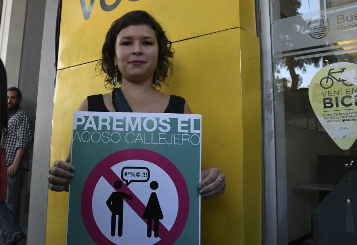Seis de cada diez mujeres fue manoseada en el transporte o la calle