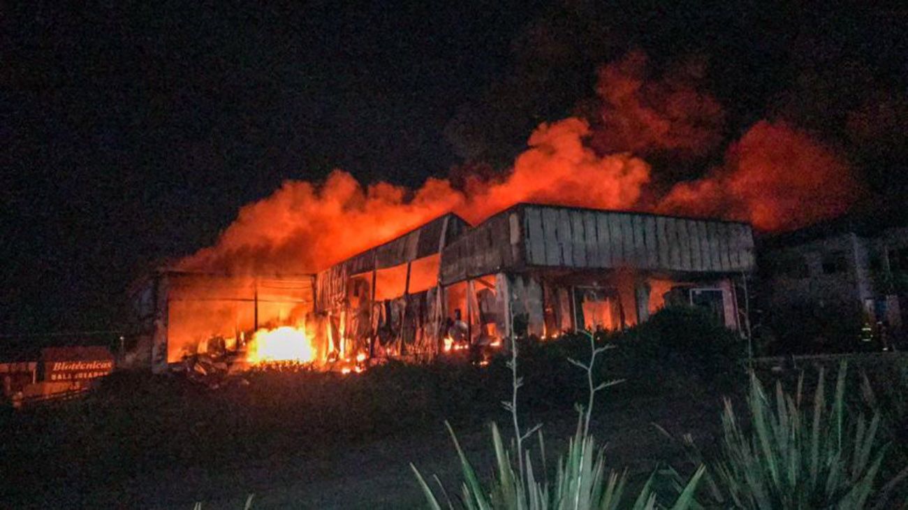 Incendio en Tandil destruye la fábrica de la empresa Cagnoli