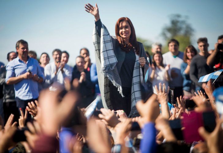 CFK armó su propio coloquio en Mar del Plata y le pegó a los empresarios