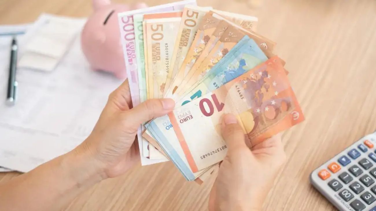 A cuánto cerró el euro hoy, martes 17 de marzo