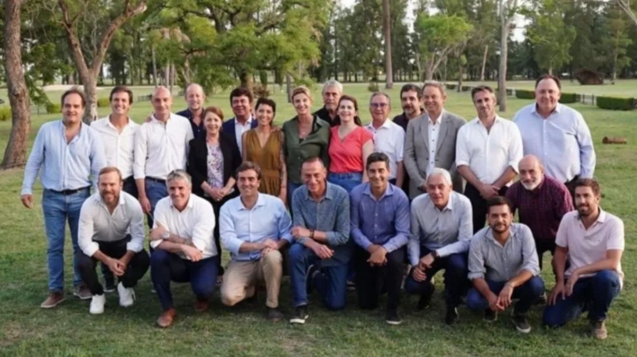 Los intendentes bonaerenses se juntan con Máximo Kirchner en la Costa