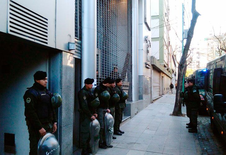 La Justicia suspendió a Plaini y allanó el gremio de Canillitas