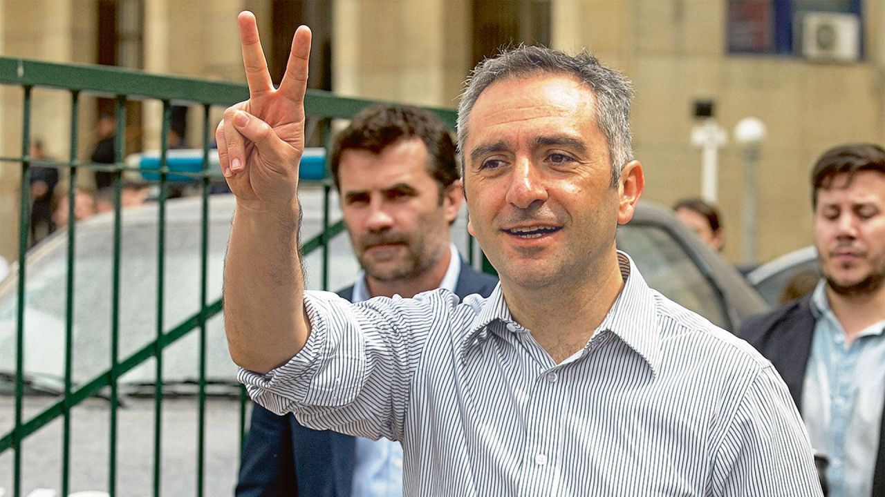Andrés Larroque dio por jubilado a Alberto Fernández