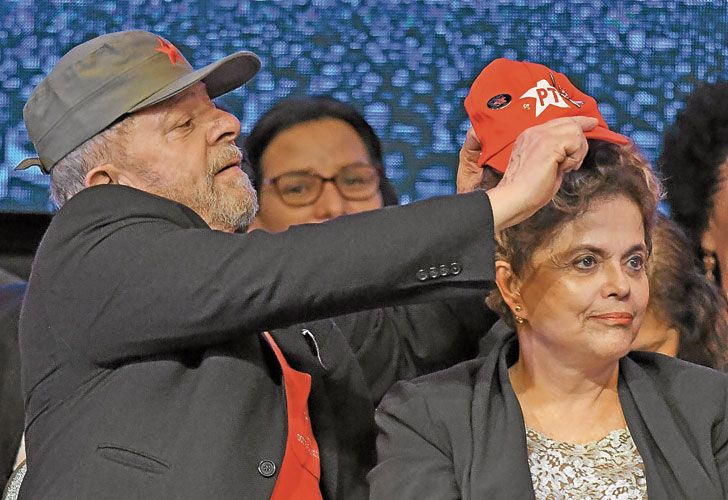 Lula pidió elección directa y arengó al PT a volver al poder