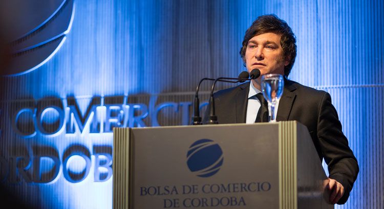 Deuda récord con importadores: la otra "bomba" que tendrá que desactivar Javier Milei