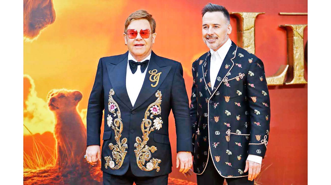 Elton John subasta todos los objetos que coleccionó en su casa de Atlanta