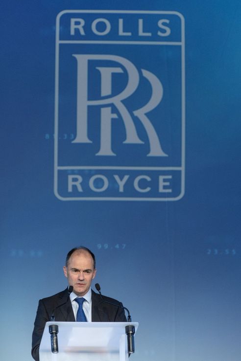 Rolls-Royce sufre hemorragia de efectivo en primer semestre