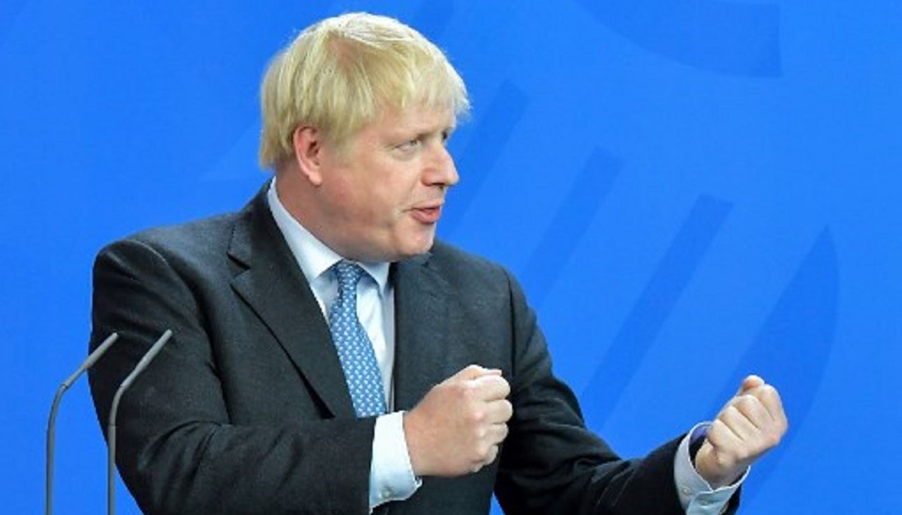 Boris Johnson le pidió a la reina Isabel II que suspenda el Parlamento