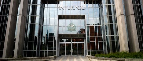 Para ubicar a 200 fugitivos en América del Sur, Interpol pide ayuda en Internet