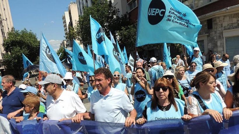 Cómo afecta la reforma laboral a los docentes en su derecho a huelga