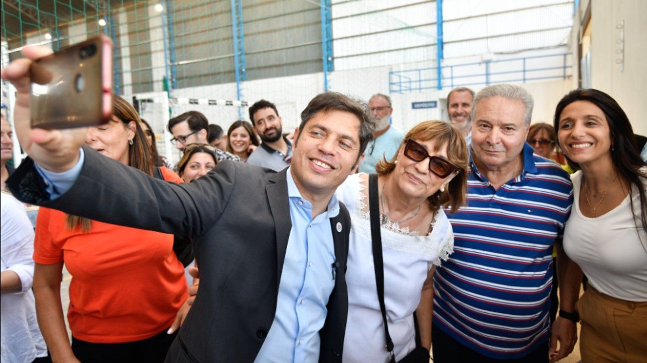 Lejos de Máximo Kirchner, Axel Kicillof arma su línea de resistencia con la CTA y los movimientos sociales