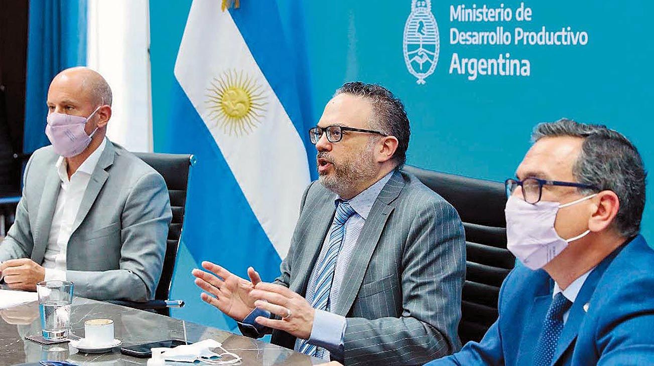 Para el Gobierno, era "esperable" que los empresarios criticaran el triple cepo