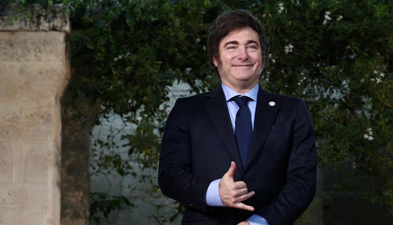 La encuesta favorita de Javier Milei dejó a Axel Kicillof como un "inútil"