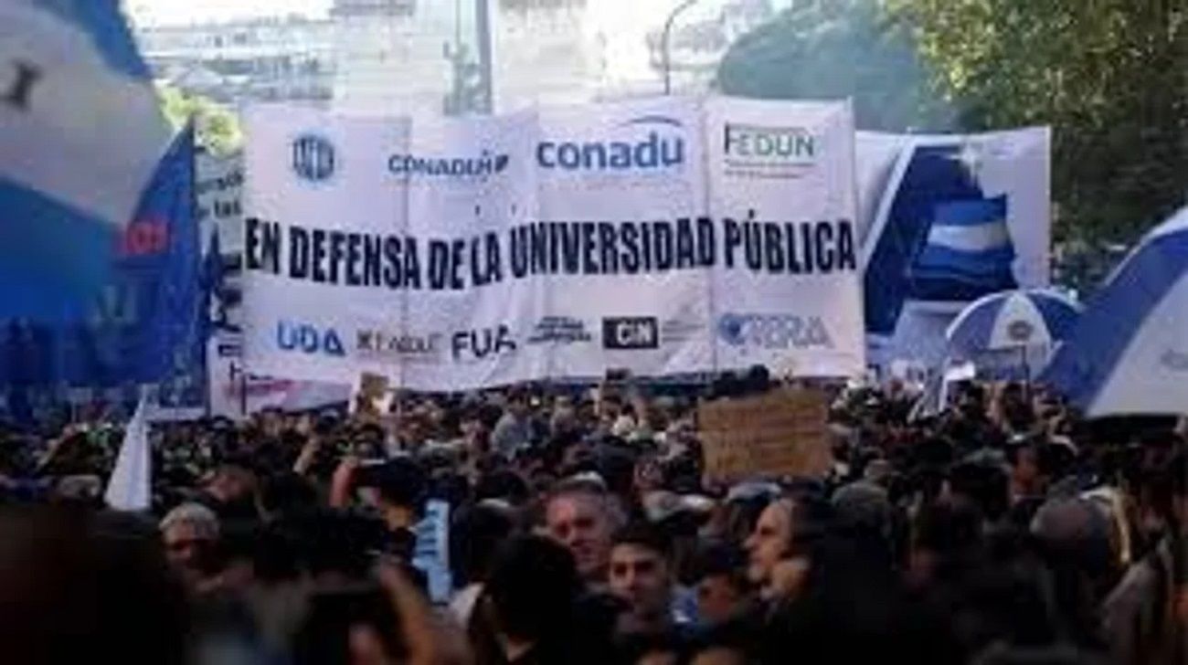 "El ajuste parece dirigido a modificar el sistema universitario sin debatirlo abiertamente"