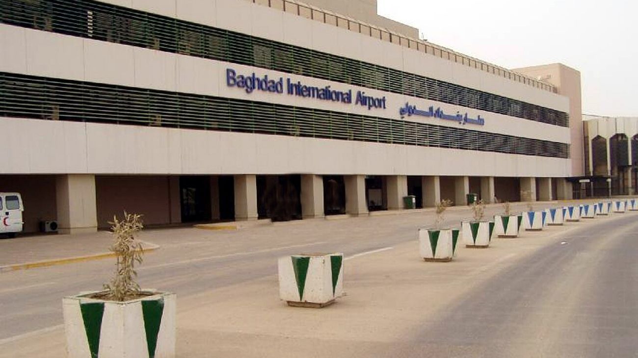 Ataque con cohetes sacude el aeropuerto de Bagdad: cinco heridos y purga en la cúpula de seguridad
