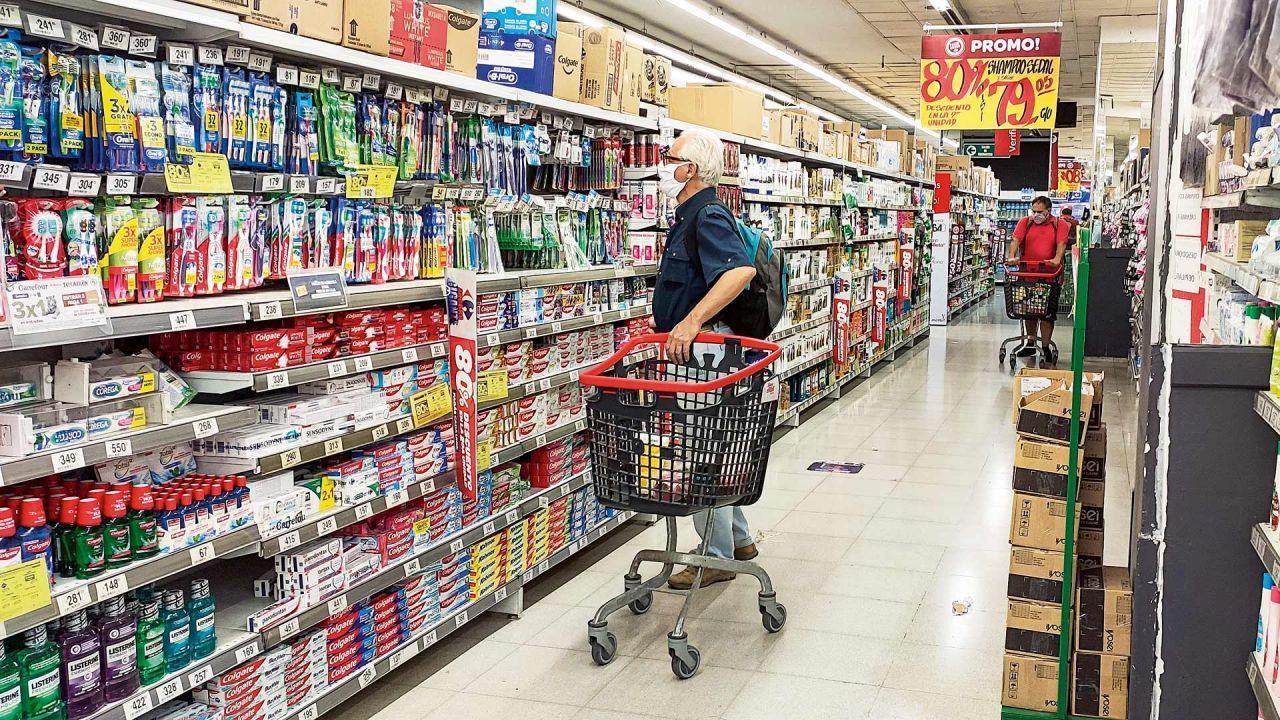 Roberto Cachanosky: "Miles de veces en la historia se intentó congelar los precios y jamás funcionó"