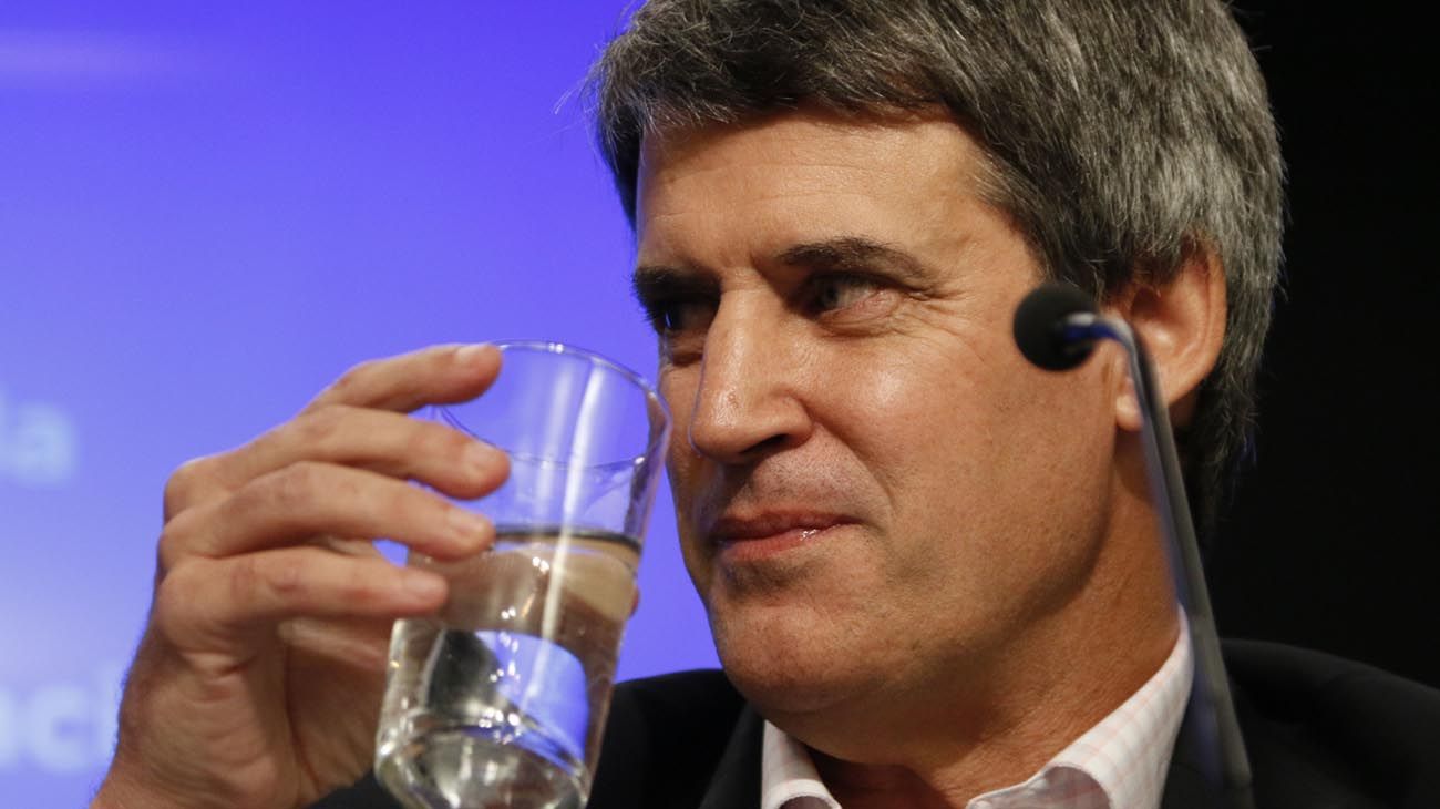 Los precios locales y la guerra: Prat Gay desmintió categóricamente dichos de Massa