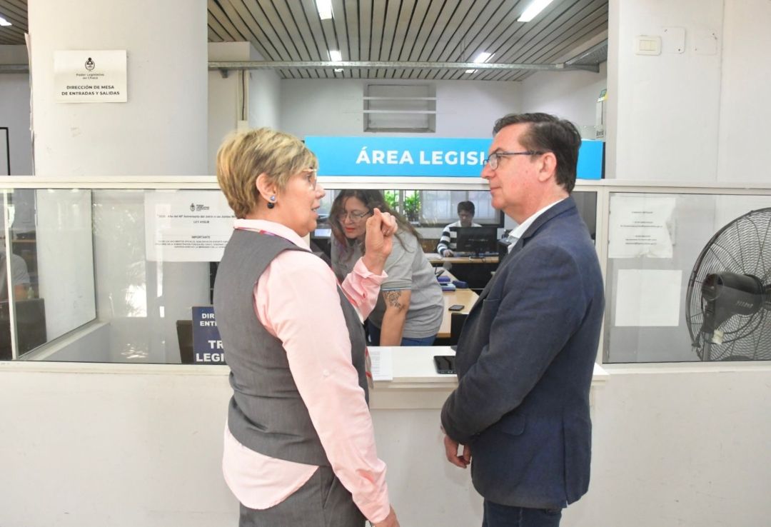 Chaco: el Gobierno impulsa una ley para restringir el uso de celulares en las escuelas y abrir el debate educativo
