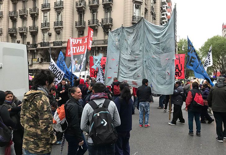 Jornada de tránsito complicada en la Ciudad por varios cortes