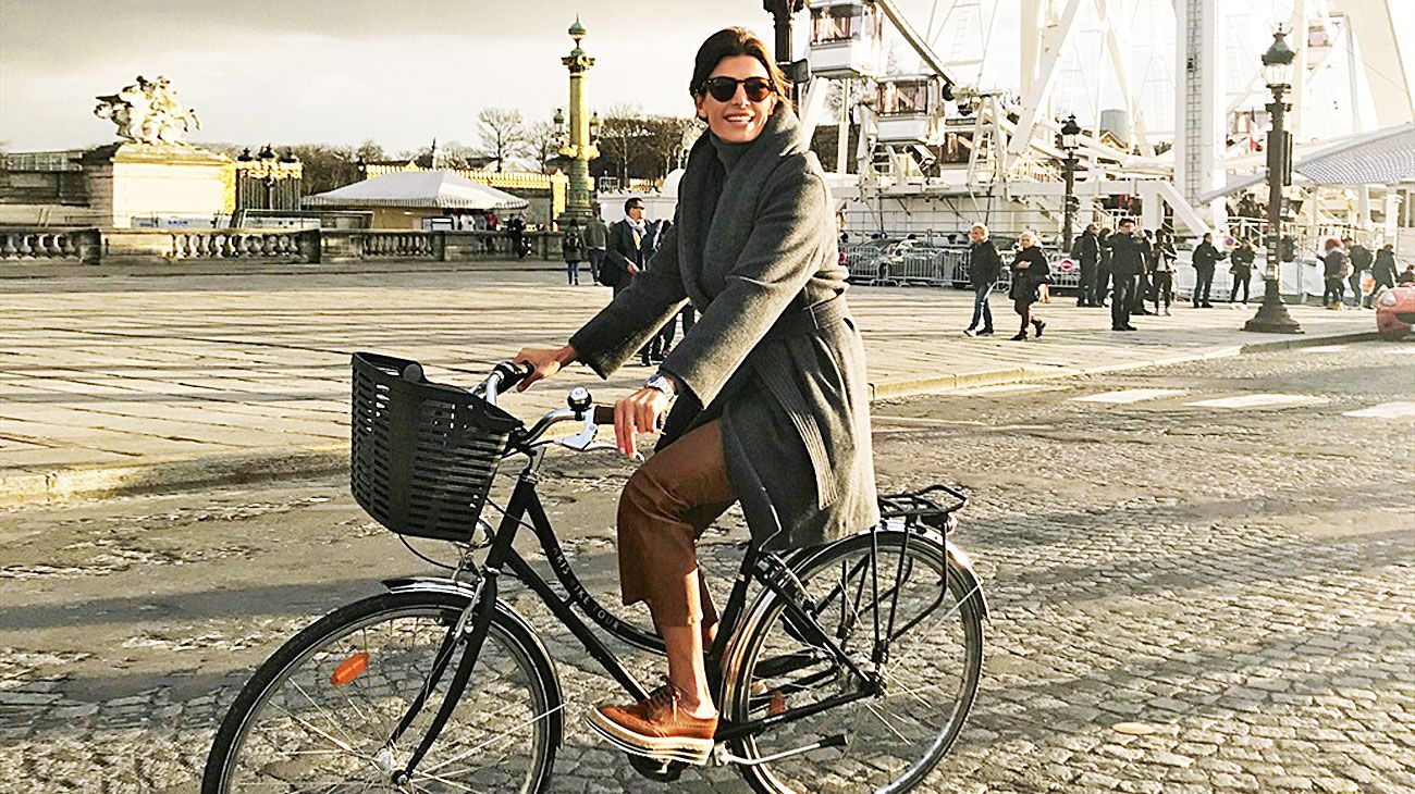 Juliana Awada viajó en secreto cuatro días a París