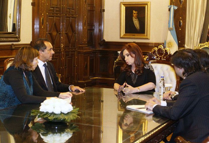 El Gobierno auxiliará a Scioli para pagar el medio aguinaldo