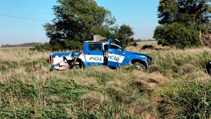Insólito: robaron un móvil policial de una comisaría, volcaron y los detuvieron