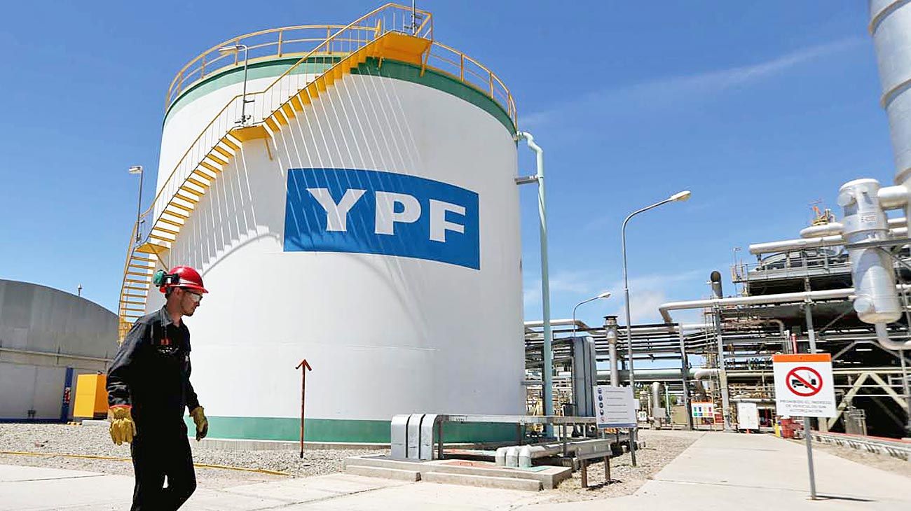 Moody's le subió la nota a YPF
