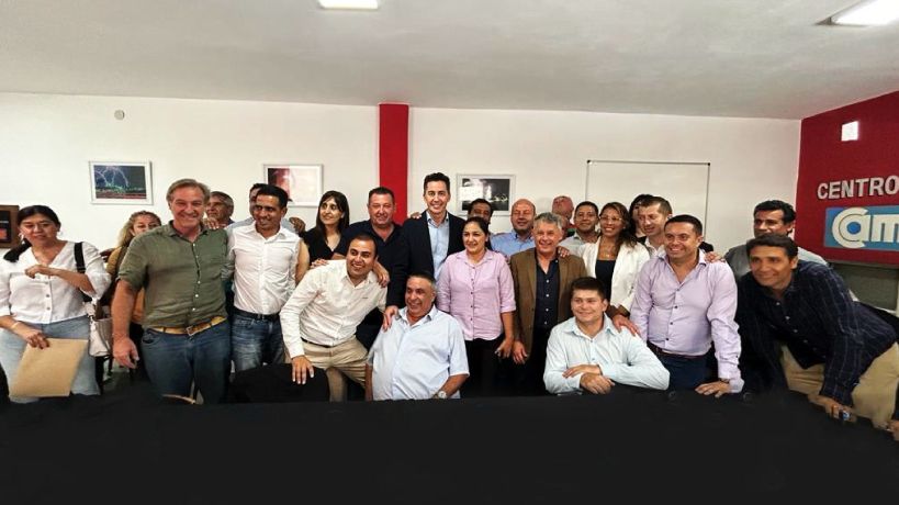 Manuel Calvo se reunió con intendentes del departamento Cruz del Eje