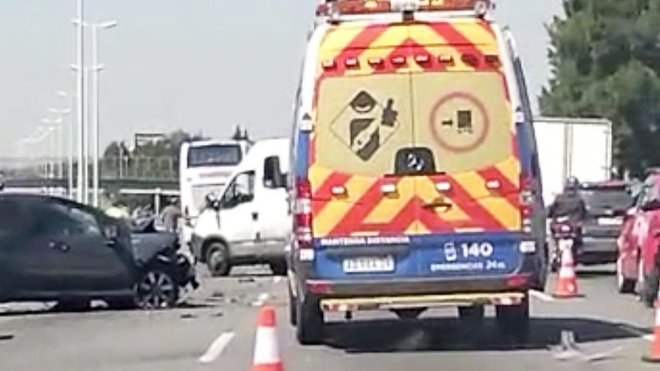 Accidente fatal en Acceso Oeste: murieron una pareja y una nena de 3 años