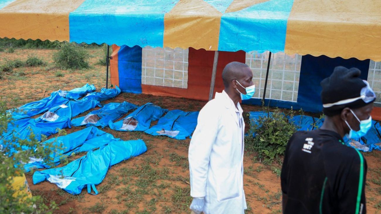 Ya son más de 400 las muertes de integrantes de la “secta del hambre” en Kenia