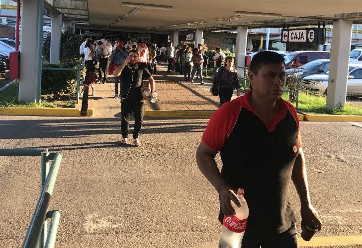 Evacuaron la terminal de micros de Retiro por una falsa amenaza de bomba