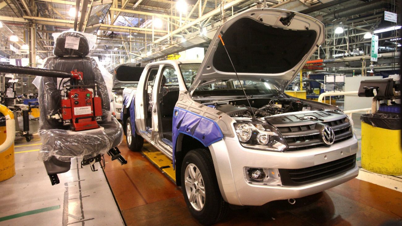 La crisis en Argentina golpea a la industria automotriz de Brasil