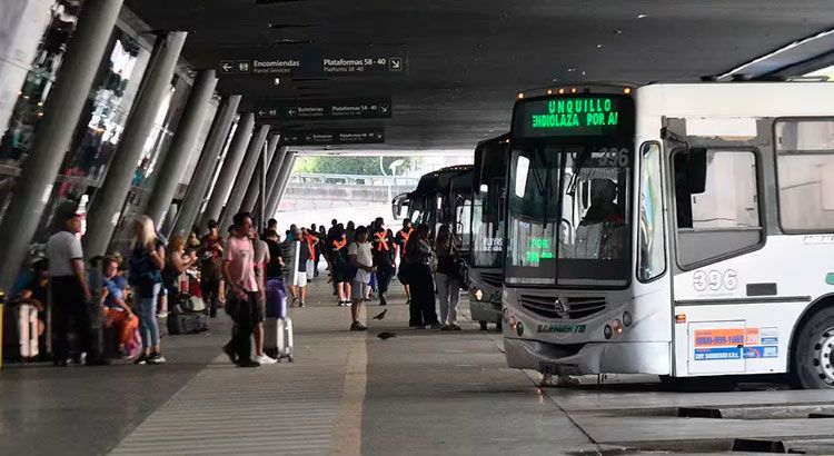 Circula normal el transporte interurbano, pero el jueves y viernes otra vez habrá paro