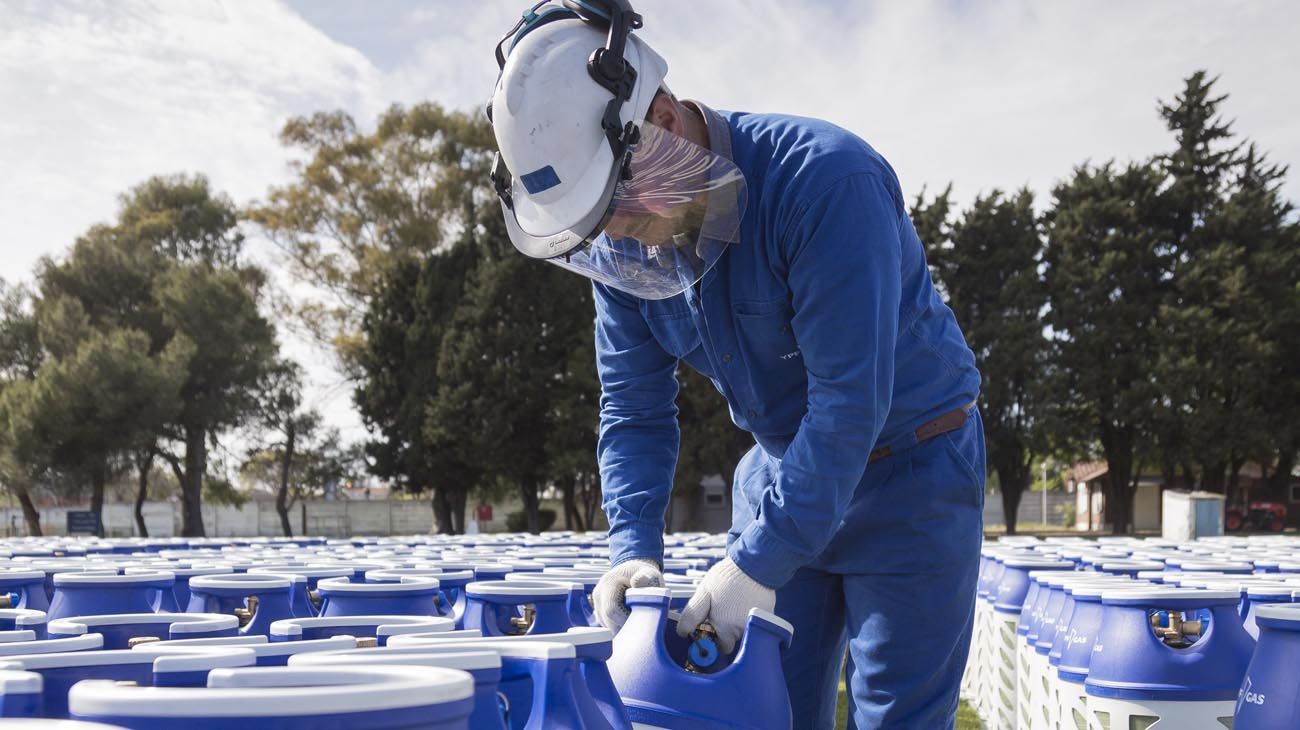 YPF incorpora envases livianos para el segmento industrial