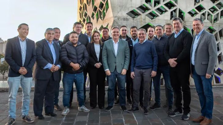 Ofensiva de la UCR contra los ‘traidores’ que se suman al partido cordobés de Llaryora