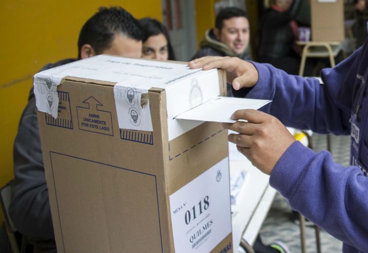Empezó a regir la veda electoral