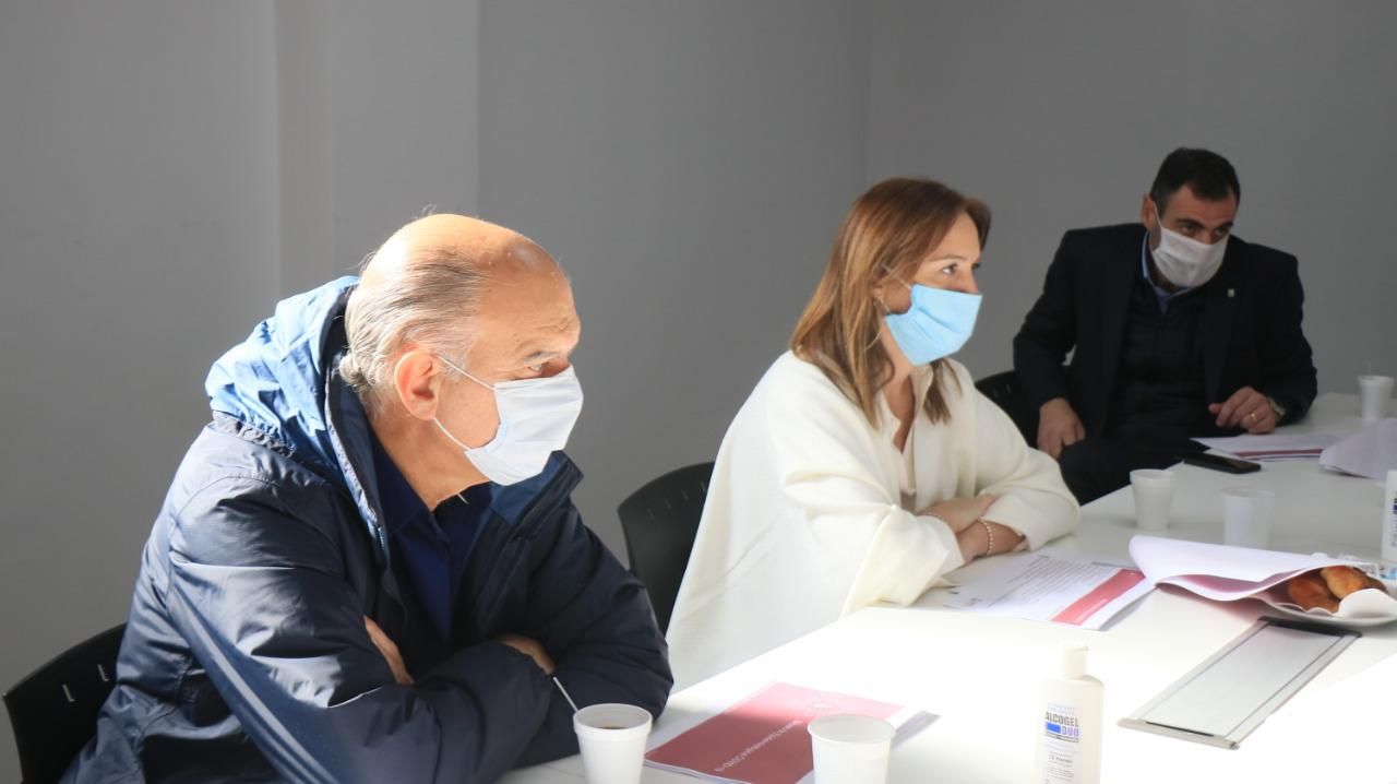 Vidal reapareció en el conurbano y eligió Lanús para sumar su mirada social a la crisis