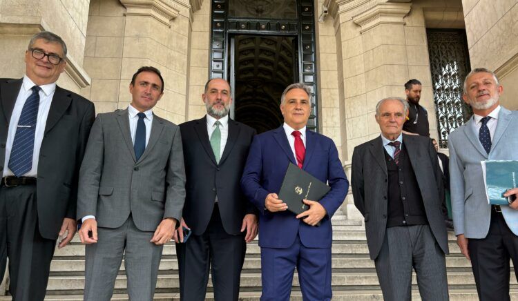 El eje del conflicto de la Caja es la sustentabilidad del ajuste