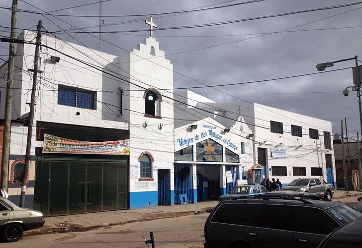 Cómo funcionan las "parroquias-intendencias" en las villas de la Ciudad