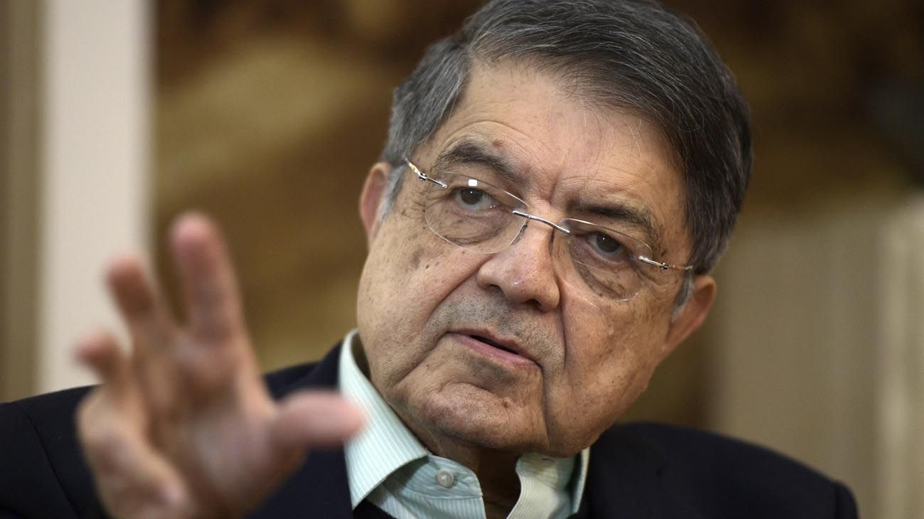 Escritores y escritoras del mundo contra la persecución a Sergio Ramírez
