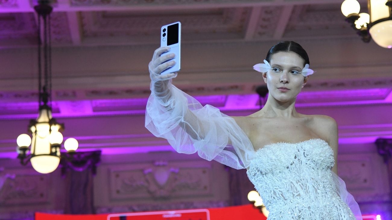 Moda y tecnología: así fue la Pasada Tech en el desfile de Caras junto al Nubia Flip 2