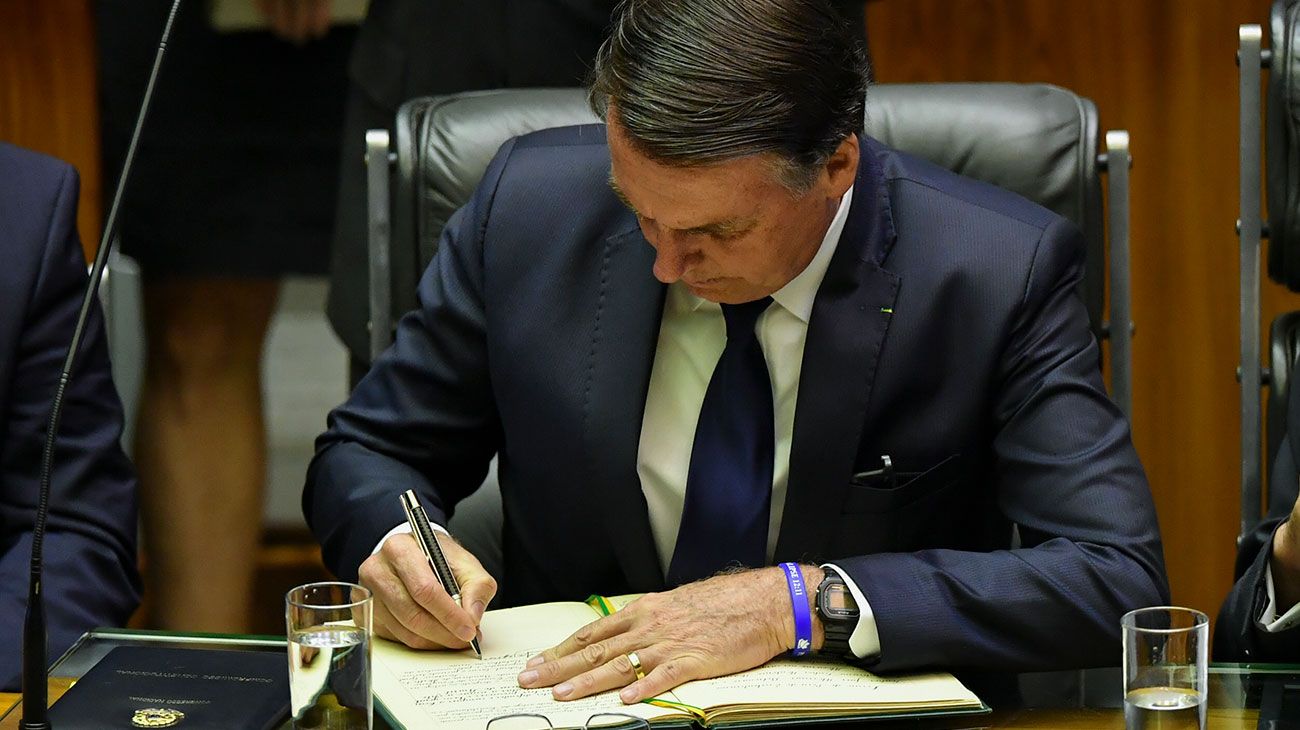Empieza la privatización en Brasil con ganancias esperadas por 890%
