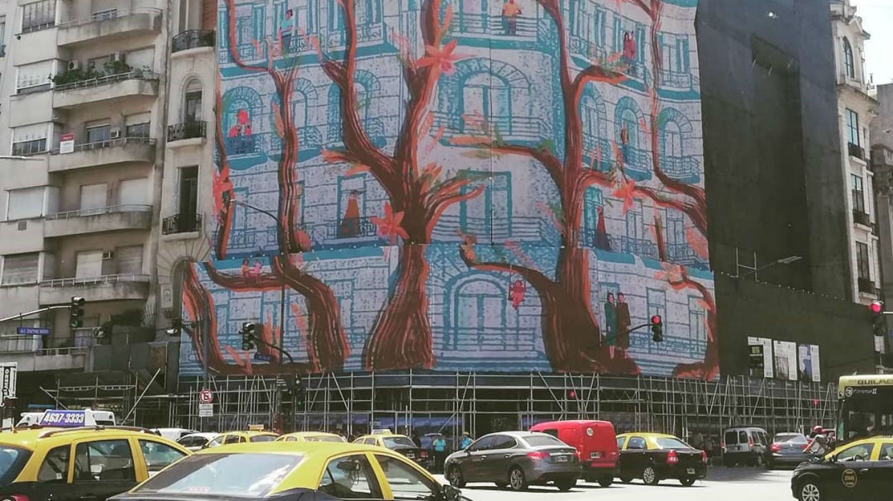 La fachada del Molino, ‘tomada’ por dos artistas