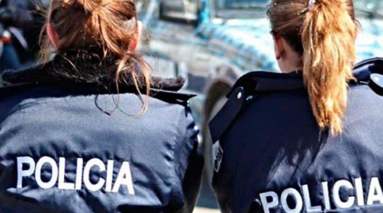 Comisaria de la Bonaerense festejó su cumpleaños junto a su hija recién llegada de Estados Unidos