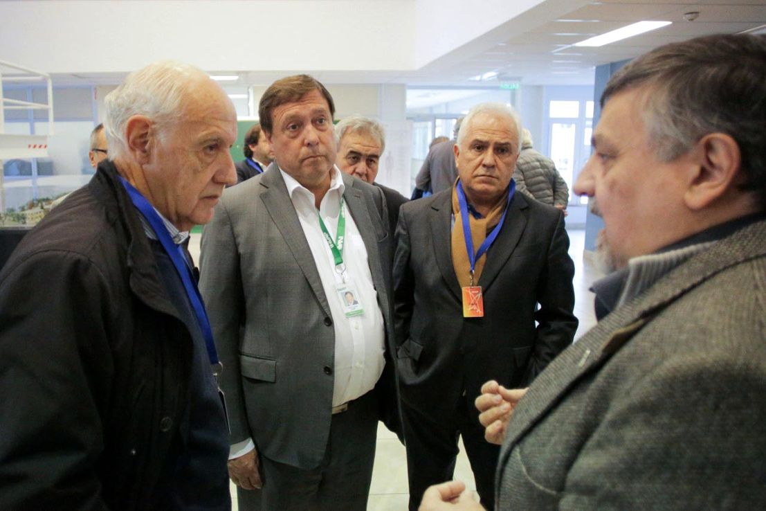 El peronismo no K resiste los intentos de polarización