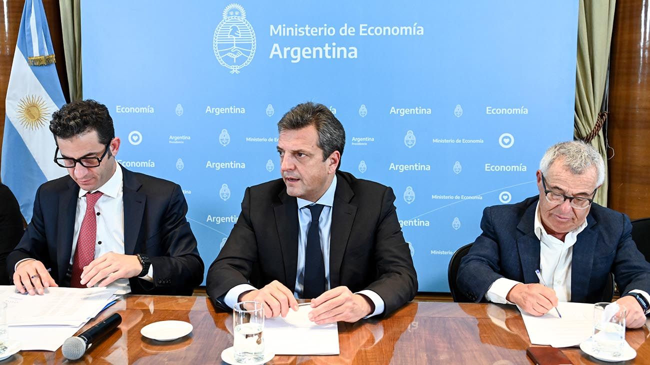 Congelan los precios de la ropa hasta diciembre: qué marcas participan