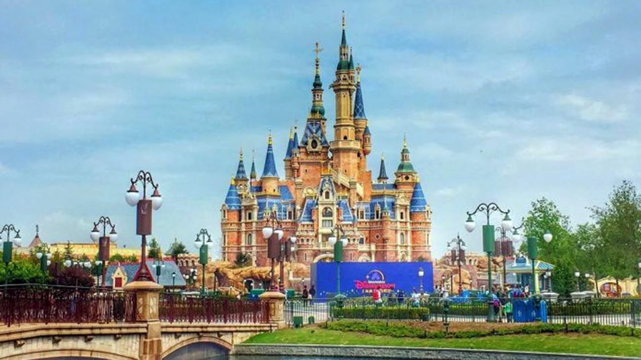 Más de 34 mil personas que visitaron Disney Shanghái, aisladas por un caso positivo de Covid-19