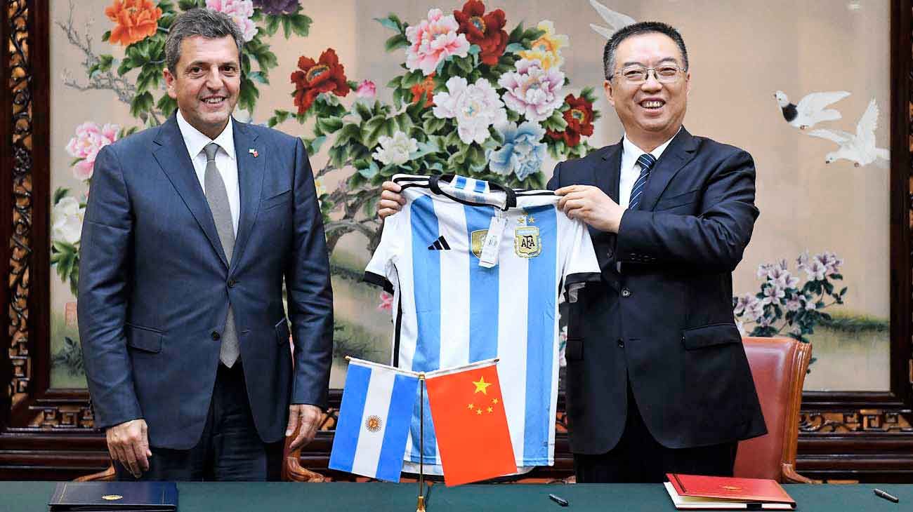 “Nos deberíamos llamar Argenchina”, dijo Massa por las inversiones desde Beijing