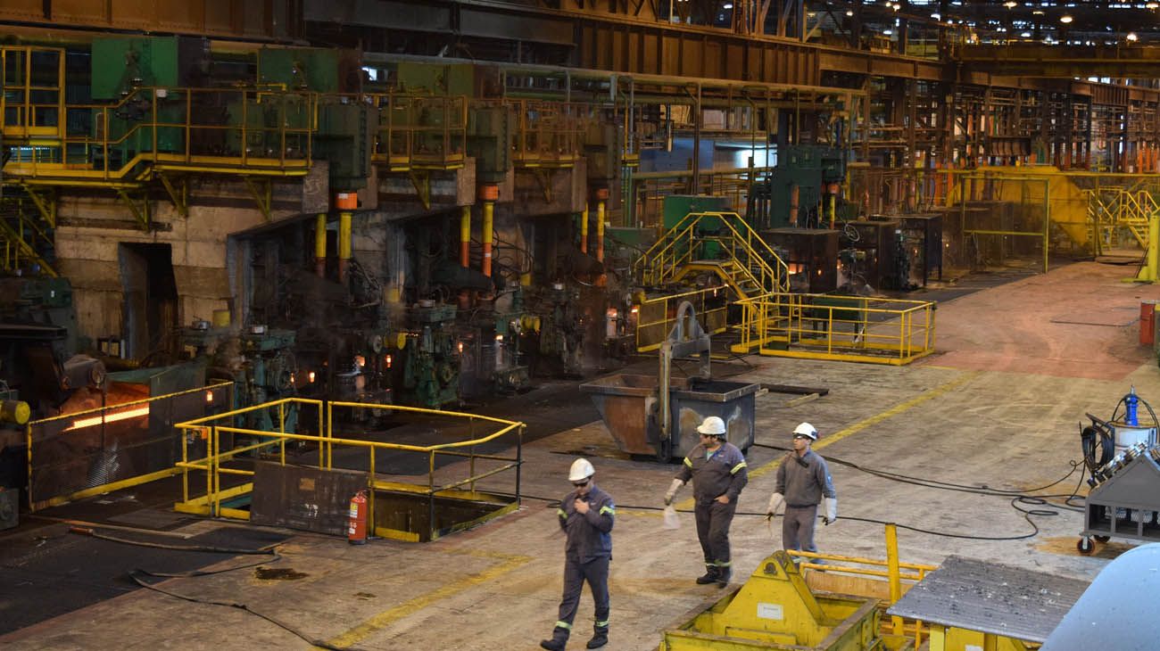 Crece la demanda de electricidad de las grandes industrias pero está en el 80%